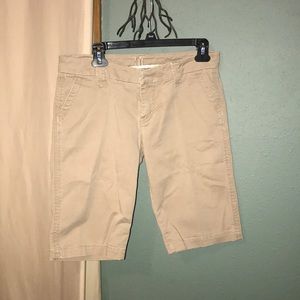 Monica !IT Bermuda Capris